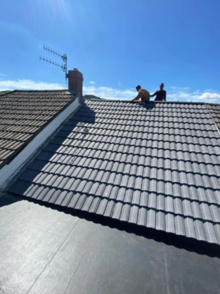 Roofing-Installers-Mak-Roofing-_1_